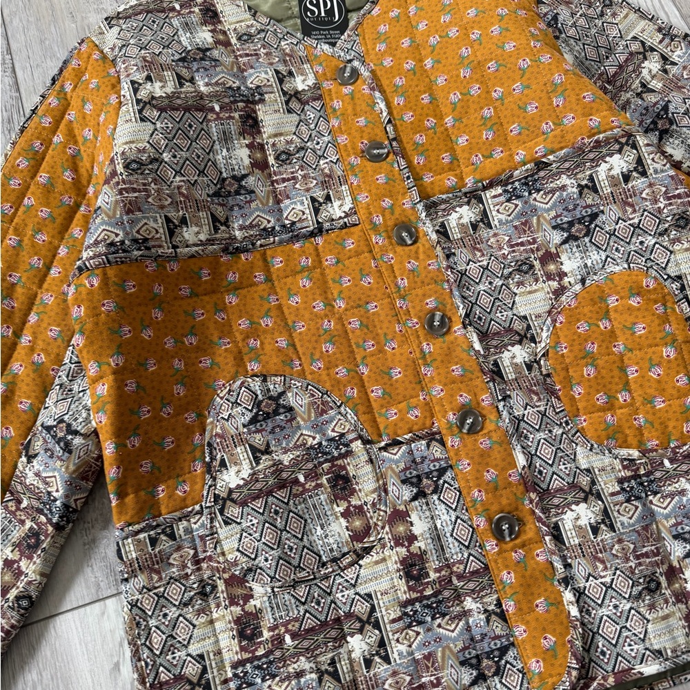 ✨NWT- POL Quilted Floral Patchwork Color Block Shacket size m/l - Picture 10 of 11